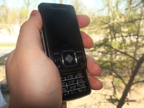    Sony Ericsson T303  - 