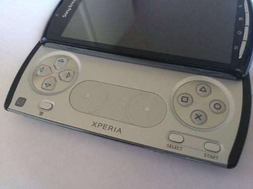 Playstation- - Sony Ericsson Xperia PLAY