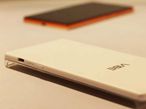  Lenovo Vibe X2