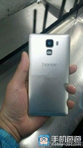 : Huawei Honor 7 Plus  QHD- ?