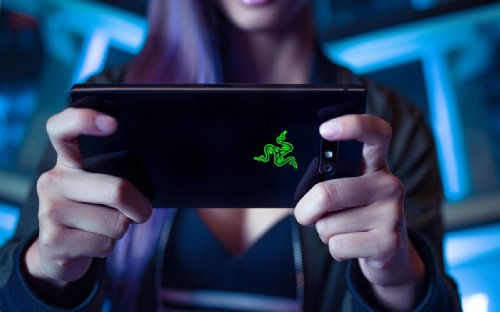 :   Razer Phone 2,    Snapdragon 845